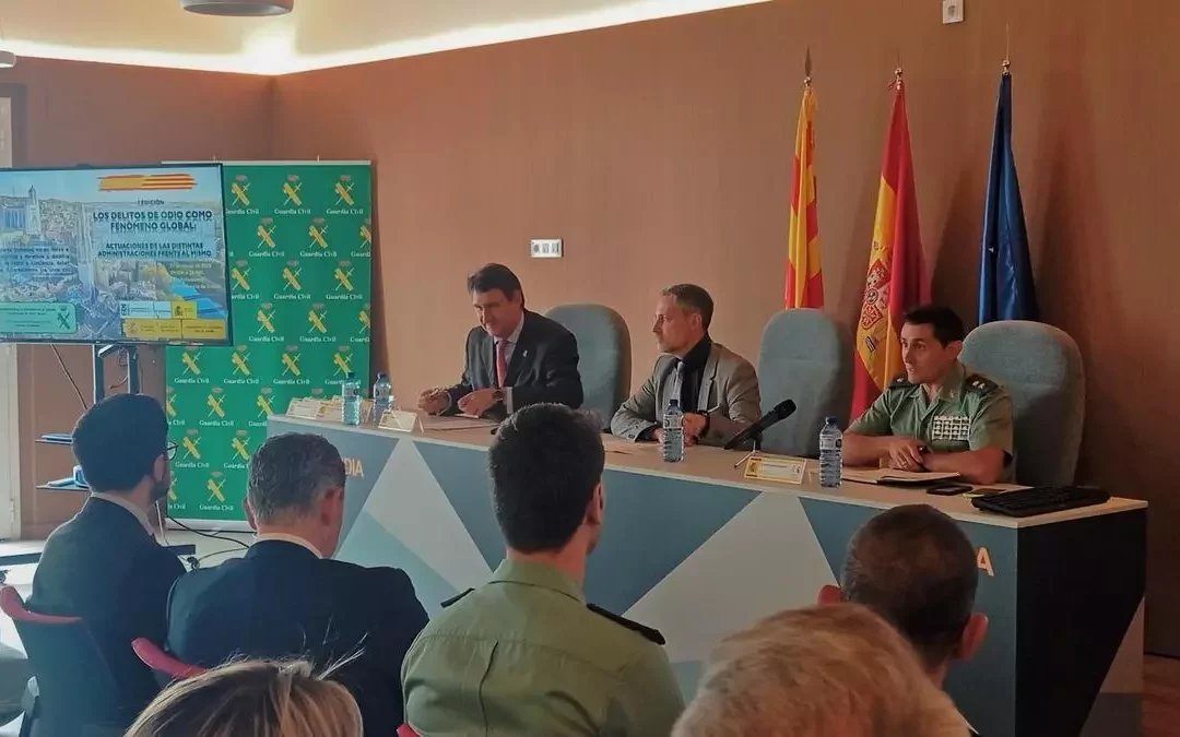 APOYANDO LAS JORNADAS DE LA GUARDIA CIVIL CONTRA DELITOS DE ODIO CELEBRADAS EN GIRONA